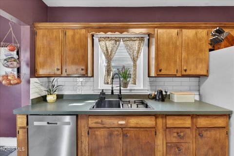 Tiny photo for 4210 Berwick Avenue, Toledo, OH 43612 (MLS # 10006460)