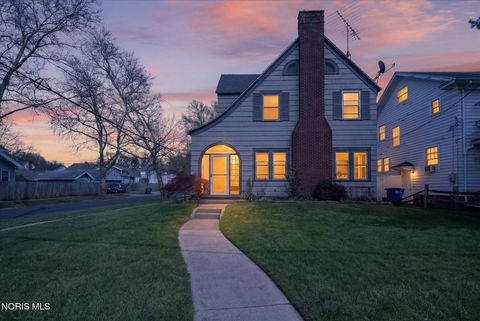 Photo of 4210 Berwick Avenue, Toledo, OH 43612 (MLS # 10006460)