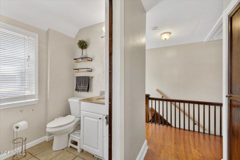 Tiny photo for 4210 Berwick Avenue, Toledo, OH 43612 (MLS # 10006460)