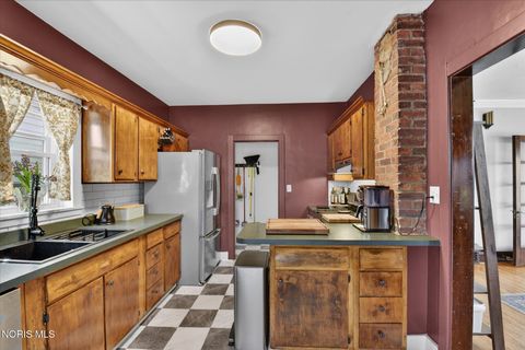 Tiny photo for 4210 Berwick Avenue, Toledo, OH 43612 (MLS # 10006460)