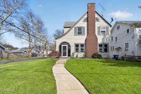 Tiny photo for 4210 Berwick Avenue, Toledo, OH 43612 (MLS # 10006460)