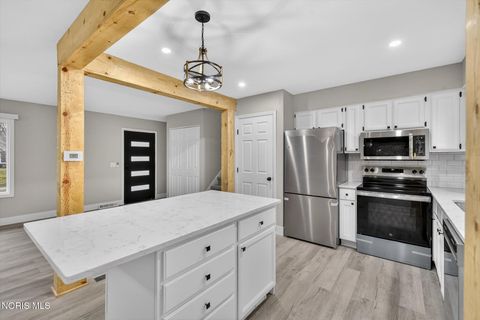 Tiny photo for 2311 Maryann Place, Toledo, OH 43614 (MLS # 10005107)