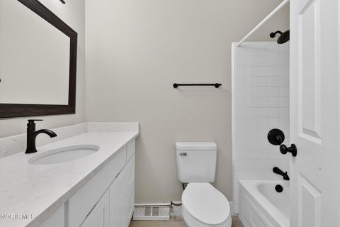 Tiny photo for 2311 Maryann Place, Toledo, OH 43614 (MLS # 10005107)