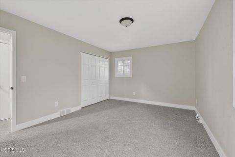 Tiny photo for 2311 Maryann Place, Toledo, OH 43614 (MLS # 10005107)