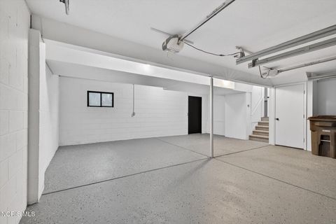 Tiny photo for 2311 Maryann Place, Toledo, OH 43614 (MLS # 10005107)