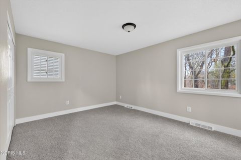 Tiny photo for 2311 Maryann Place, Toledo, OH 43614 (MLS # 10005107)