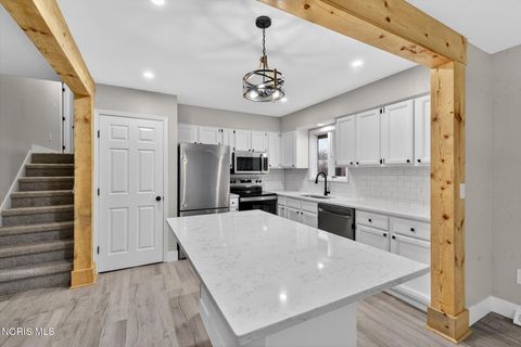 Tiny photo for 2311 Maryann Place, Toledo, OH 43614 (MLS # 10005107)