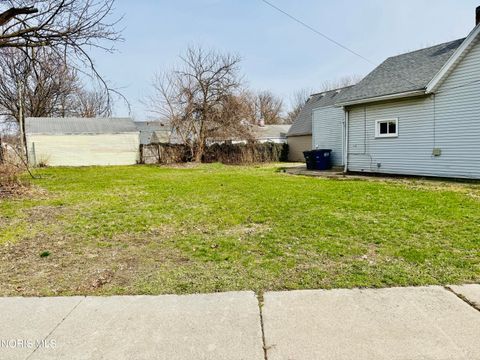 Tiny photo for 219 Storrs St, Toledo, OH 43609 (MLS # 10005593)