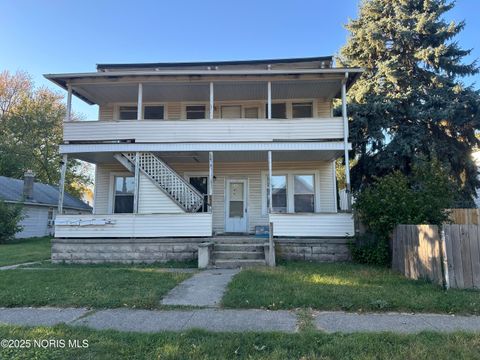 Photo of 2435 Woodford Street, Toledo, OH 43605 (MLS # 10000365)