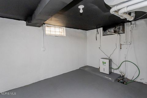 Tiny photo for 5542 Ashdale Court, Toledo, OH 43612 (MLS # 10005241)