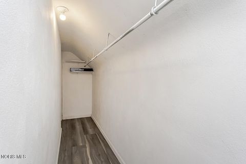 Tiny photo for 5542 Ashdale Court, Toledo, OH 43612 (MLS # 10005241)