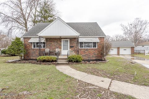 Tiny photo for 5542 Ashdale Court, Toledo, OH 43612 (MLS # 10005241)
