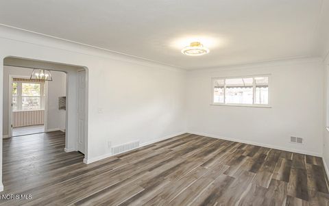 Tiny photo for 5542 Ashdale Court, Toledo, OH 43612 (MLS # 10005241)