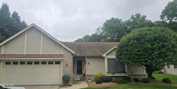 100 BRIARWOOD CIR, FREMONT, OH 43420 - Image 733d98a8fe56bcbb10f47e7fe8e33b64/2024002151