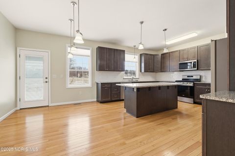 Tiny photo for 900 Tomahawk Lane, Bowling Green, OH 43402 (MLS # 10002587)