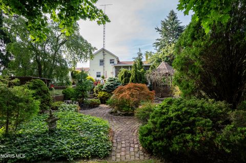 Tiny photo for 133 E Front Street, Napoleon, OH 43545 (MLS # 10010240)