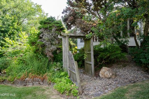 Tiny photo for 133 E Front Street, Napoleon, OH 43545 (MLS # 10010240)