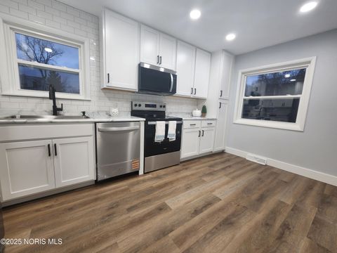 Tiny photo for 5026 Geer Lane, Toledo, OH 43615 (MLS # 10001768)