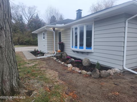 Tiny photo for 5026 Geer Lane, Toledo, OH 43615 (MLS # 10001768)