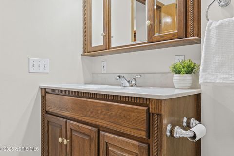 Tiny photo for 525 Orchard View Drive, Maumee, OH 43537 (MLS # 10001603)