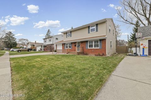 Tiny photo for 525 Orchard View Drive, Maumee, OH 43537 (MLS # 10001603)