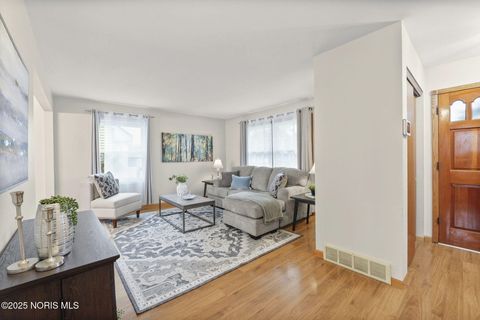 Tiny photo for 525 Orchard View Drive, Maumee, OH 43537 (MLS # 10001603)