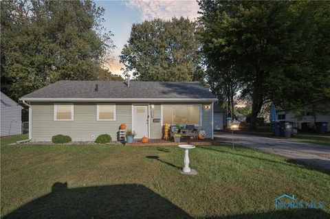 Photo of 1810 Birdie Drive, Toledo, OH 43615 (MLS # 6136993)