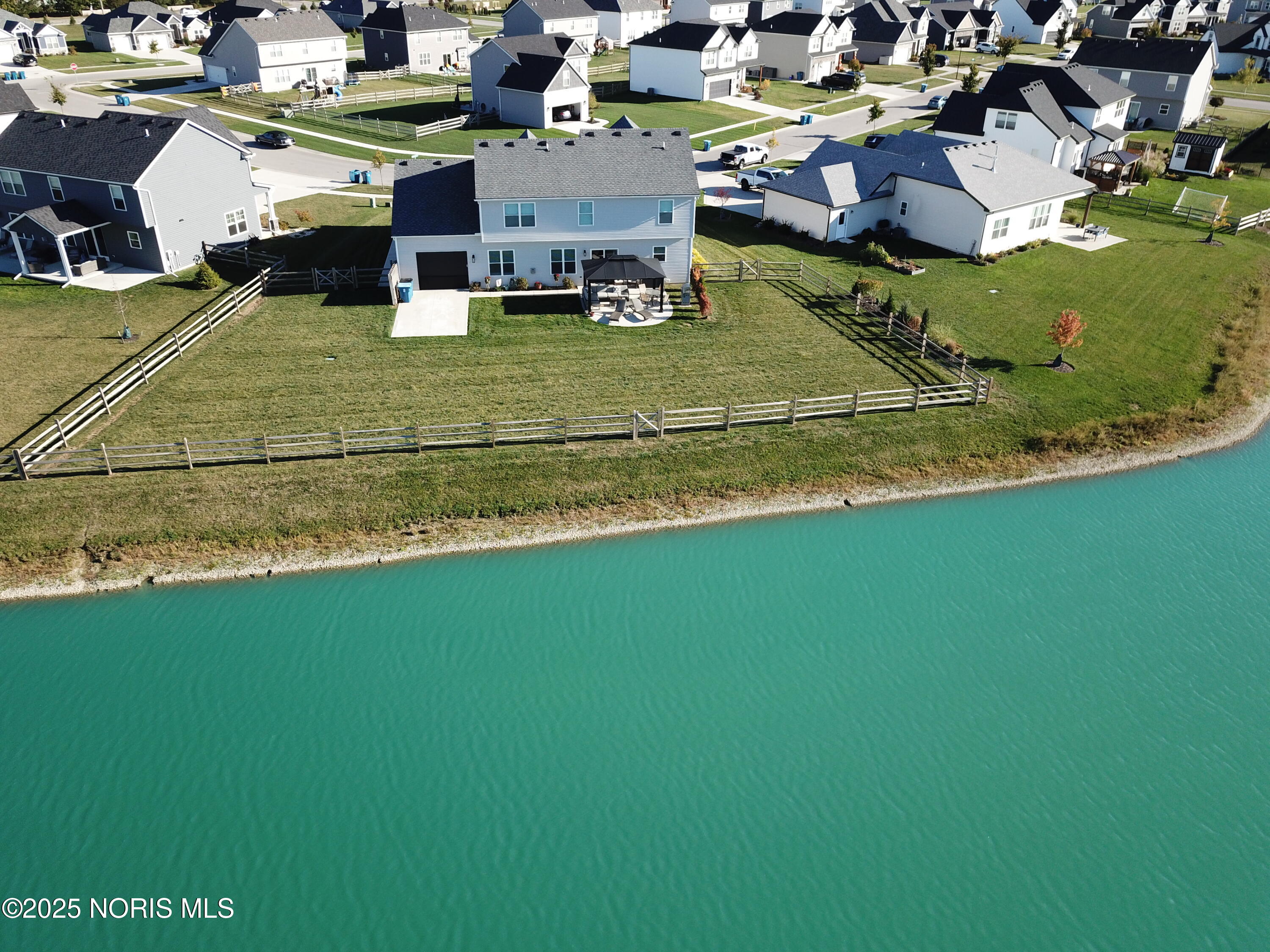 1600 Falcon Cove