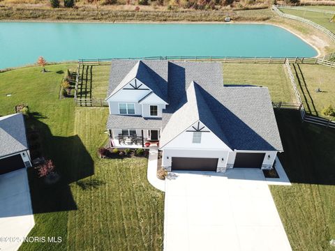 Photo of 1600 Falcon Cove, Waterville, OH 43566 (MLS # 10000585) Photo of 1600 Falcon Cove, Waterville, OH 43566 (MLS # 10000585)
