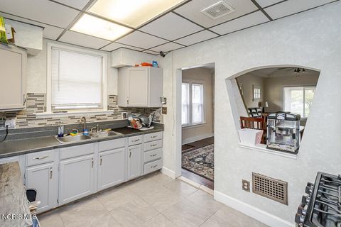 Tiny photo for 4151 Jackman Road, Toledo, OH 43612 (MLS # 10006681)