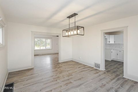 Tiny photo for 244 Raymer Boulevard, Toledo, OH 43605 (MLS # 10008194)