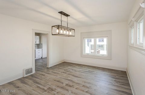 Tiny photo for 244 Raymer Boulevard, Toledo, OH 43605 (MLS # 10008194)