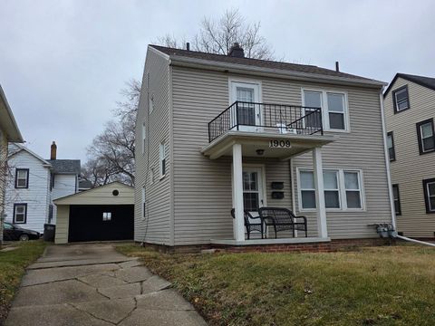 Photo of 1909 Wyndhurst Road, Toledo, OH 43607 (MLS # 10004090)