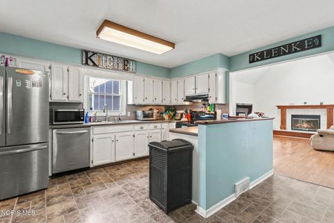 Tiny photo for 2227 Glenrose Lane, Maumee, OH 43537 (MLS # 10010099)
