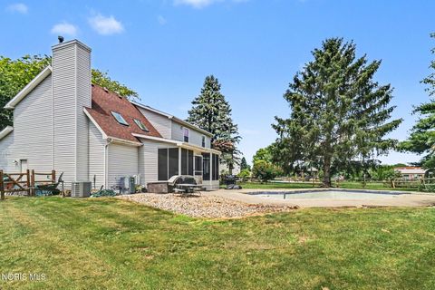 Tiny photo for 2227 Glenrose Lane, Maumee, OH 43537 (MLS # 10010099)