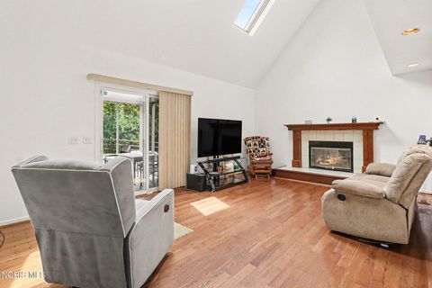 Tiny photo for 2227 Glenrose Lane, Maumee, OH 43537 (MLS # 10010099)
