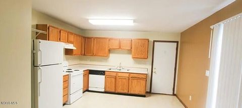 Tiny photo for 3223 Glenwood Avenue, Toledo, OH 43610 (MLS # 10010607)