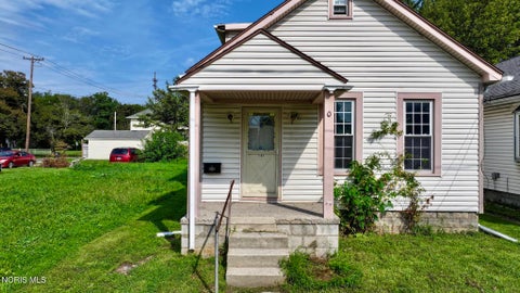 Tiny photo for 1107 Peck Street, Toledo, OH 43608 (MLS # 10013083)