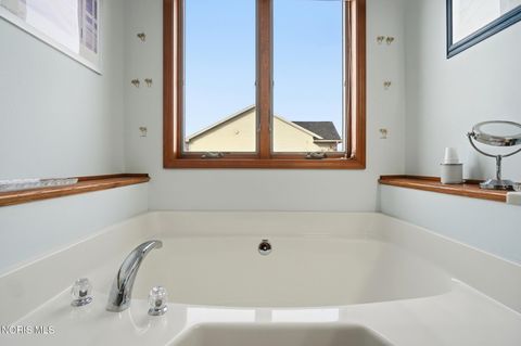 Tiny photo for 7223 Hunters Chase, Maumee, OH 43537 (MLS # 10004106)