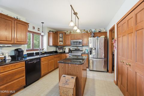 Tiny photo for 7223 Hunters Chase, Maumee, OH 43537 (MLS # 10004106)