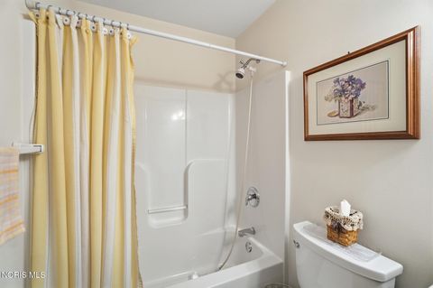 Tiny photo for 7223 Hunters Chase, Maumee, OH 43537 (MLS # 10004106)