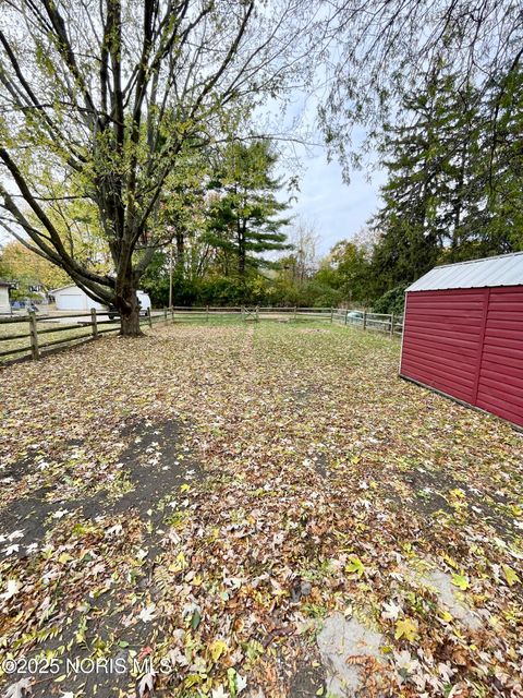Tiny photo for 446 S Grove Street, Bowling Green, OH 43402 (MLS # 10001050)