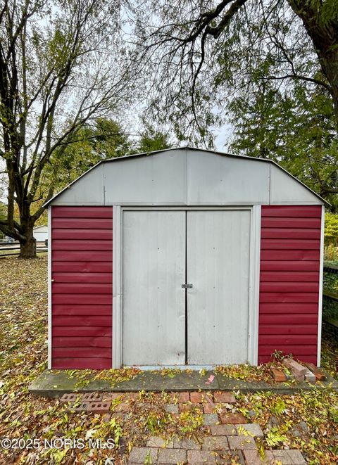 Tiny photo for 446 S Grove Street, Bowling Green, OH 43402 (MLS # 10001050)