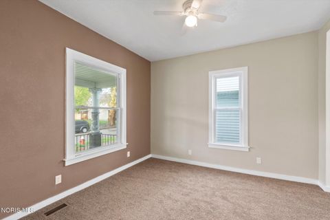 Tiny photo for 822 Delence Street, Toledo, OH 43605 (MLS # 10006523)