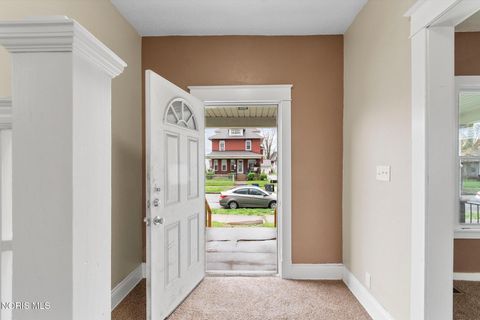 Tiny photo for 822 Delence Street, Toledo, OH 43605 (MLS # 10006523)