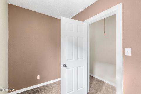 Tiny photo for 822 Delence Street, Toledo, OH 43605 (MLS # 10006523)