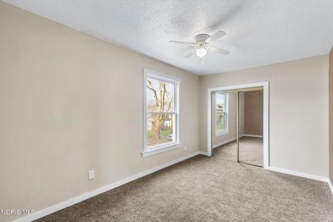 Tiny photo for 822 Delence Street, Toledo, OH 43605 (MLS # 10006523)