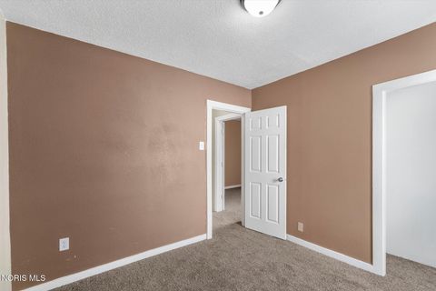 Tiny photo for 822 Delence Street, Toledo, OH 43605 (MLS # 10006523)