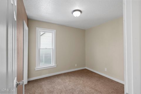 Tiny photo for 822 Delence Street, Toledo, OH 43605 (MLS # 10006523)