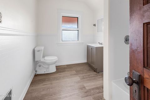 Tiny photo for 421 Cincinnati Street, Toledo, OH 43611 (MLS # 10008588)
